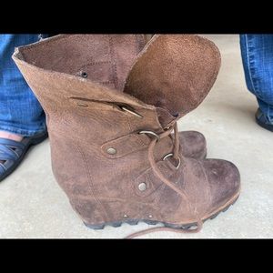 Sorel brown wedge lace boots suede Size 7